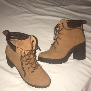 Heel boots